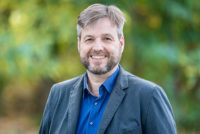 Herr Matthias Umbach