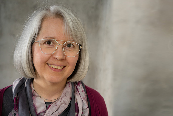 Frau Silvia Schüßler